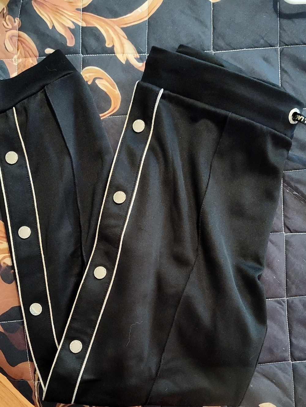 Karl Lagerfeld Black Snap-Trim Jogger Pants